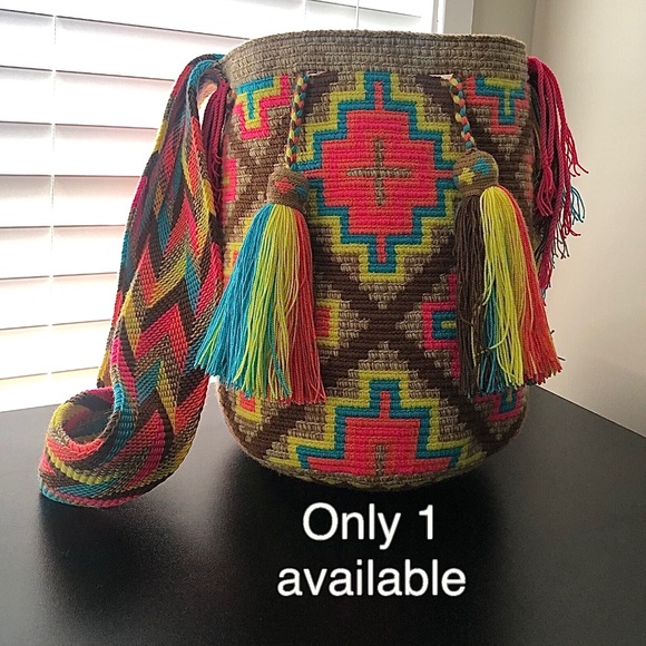 Wayuu Tribe Handbags - Authentic handmade Wayuu bag. Tan color, neon multicolored cross decorations.